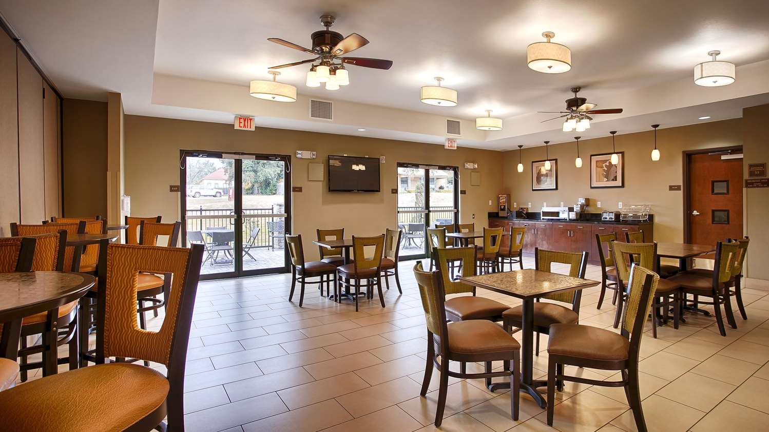 BEST WESTERN PLUS DeSoto Inn & Suites 11/15