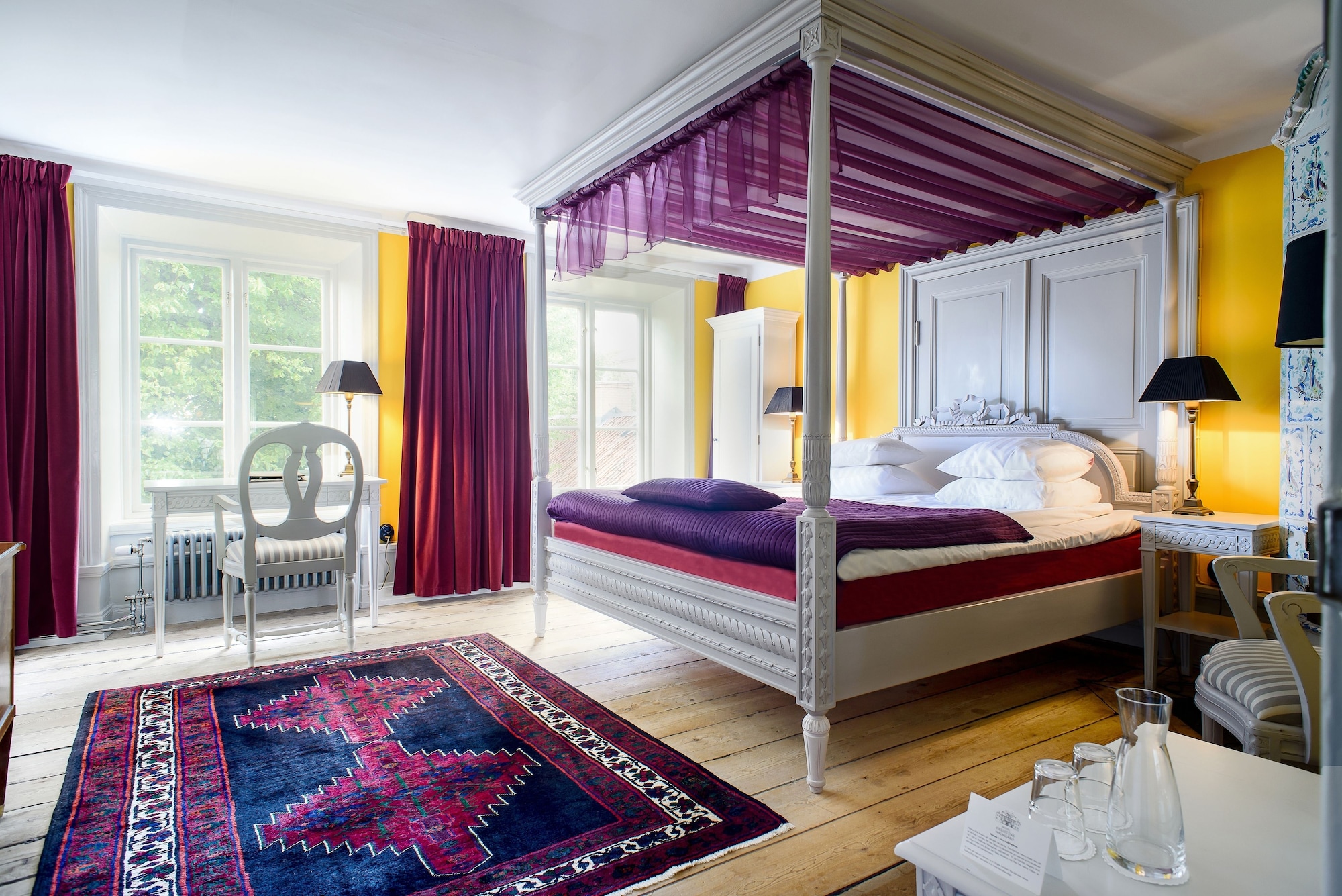 SUPERIOR, DOUBLE BED