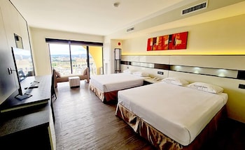 Bayview Hotel Guam 14/50