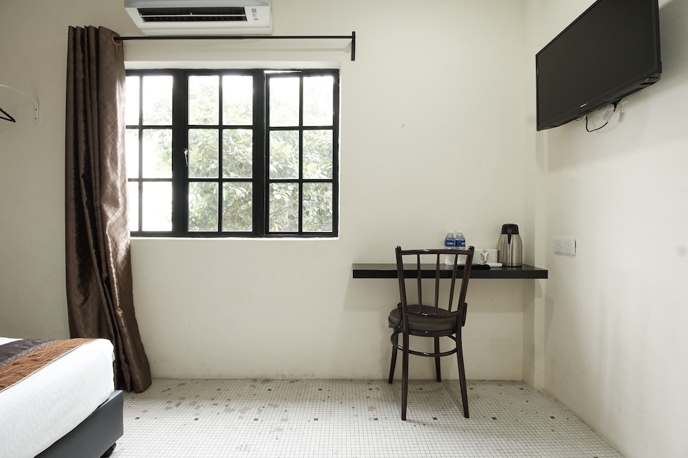 M S Hotel Tengku Kelana KTM Klang 20/31