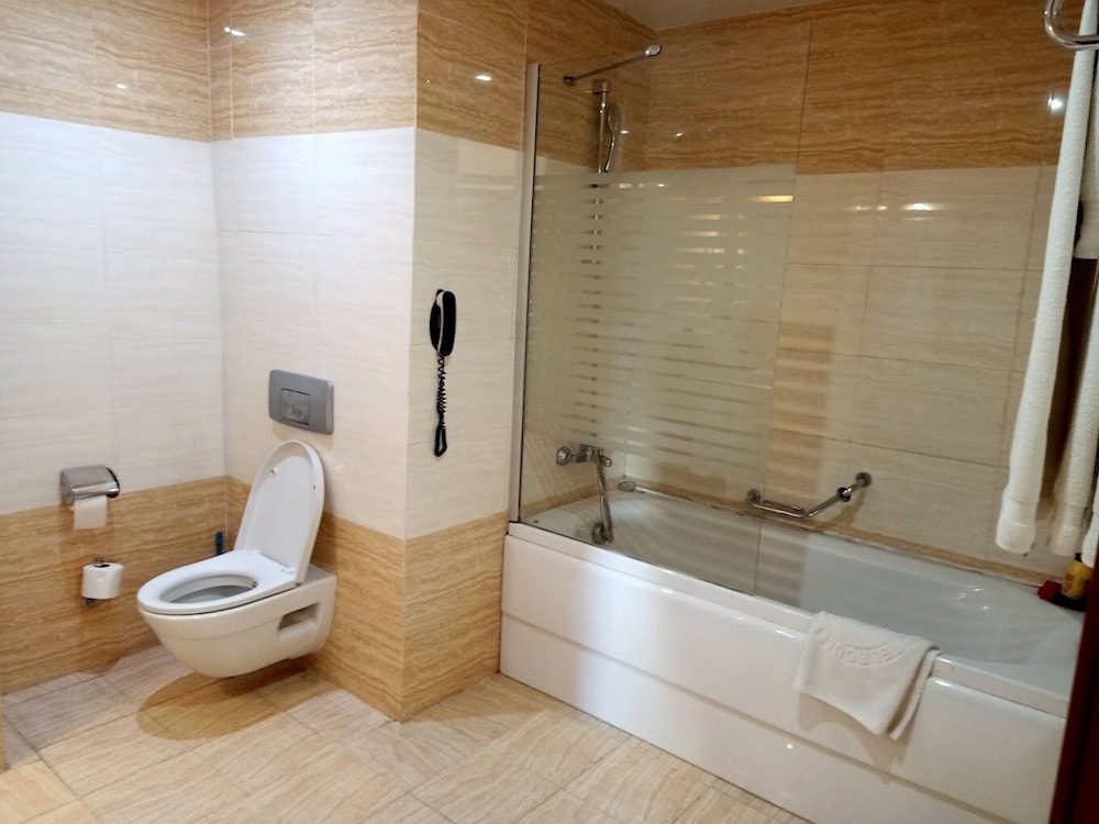 Hotel Hocine 45/45