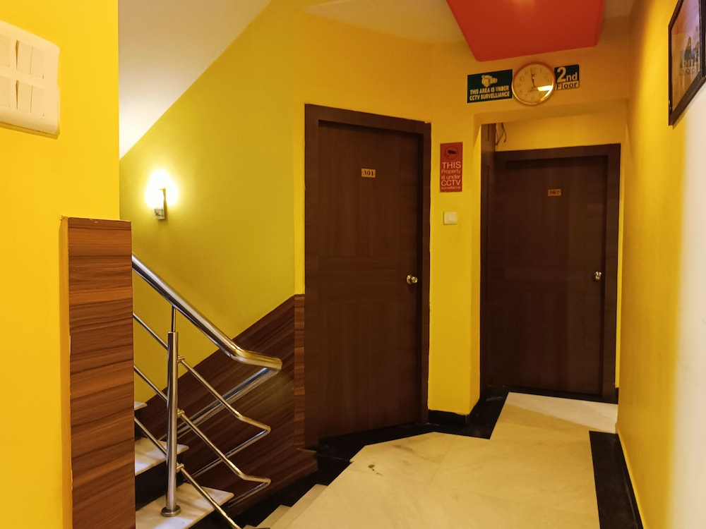 Hotel Mulberry, Kolkata 24/25