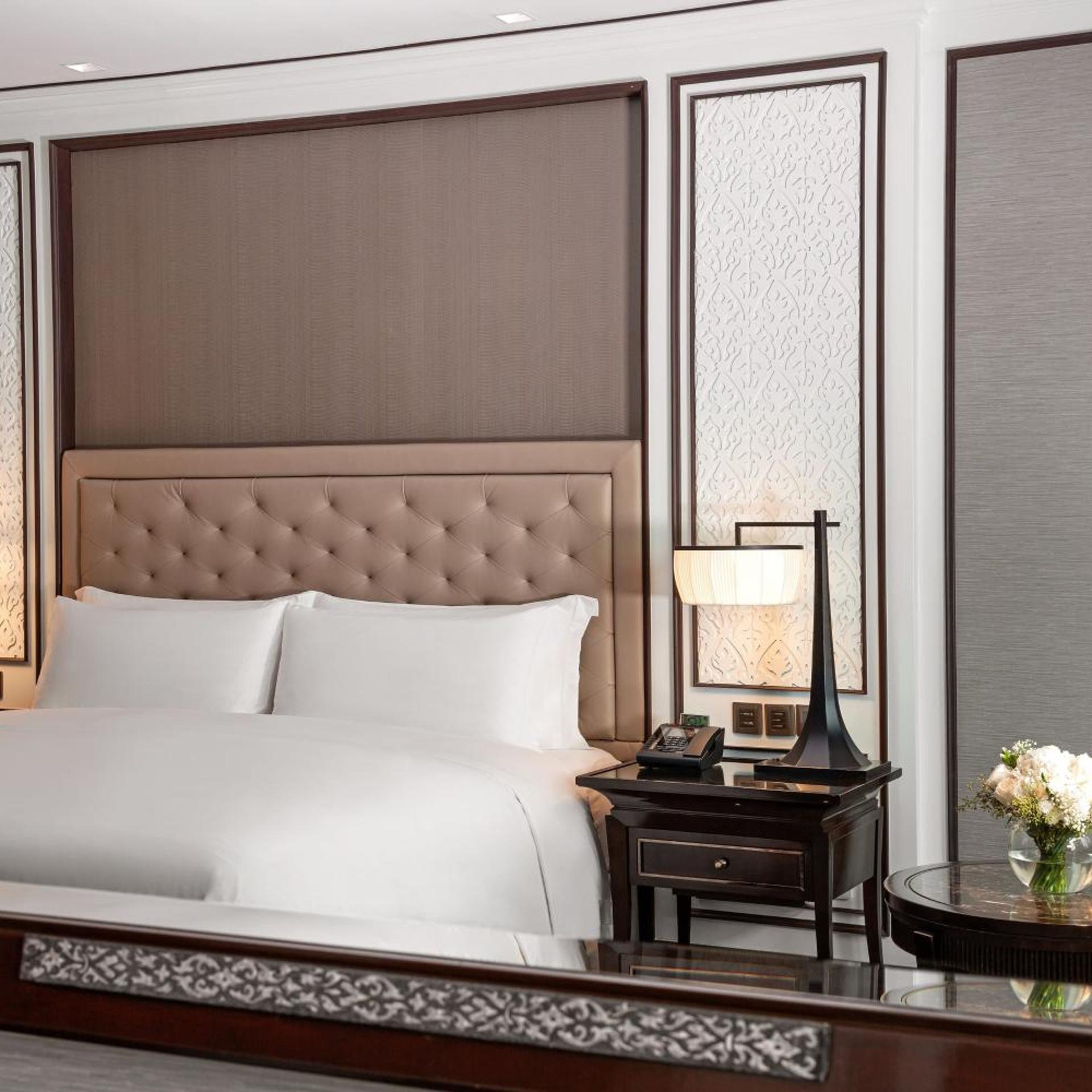 غرفة ملكية بسرير كينج بإطلالة على المدينة، THE ATHENEE HOTEL, A LUXURY COLLECTION HOTEL BANGKOK 5/7