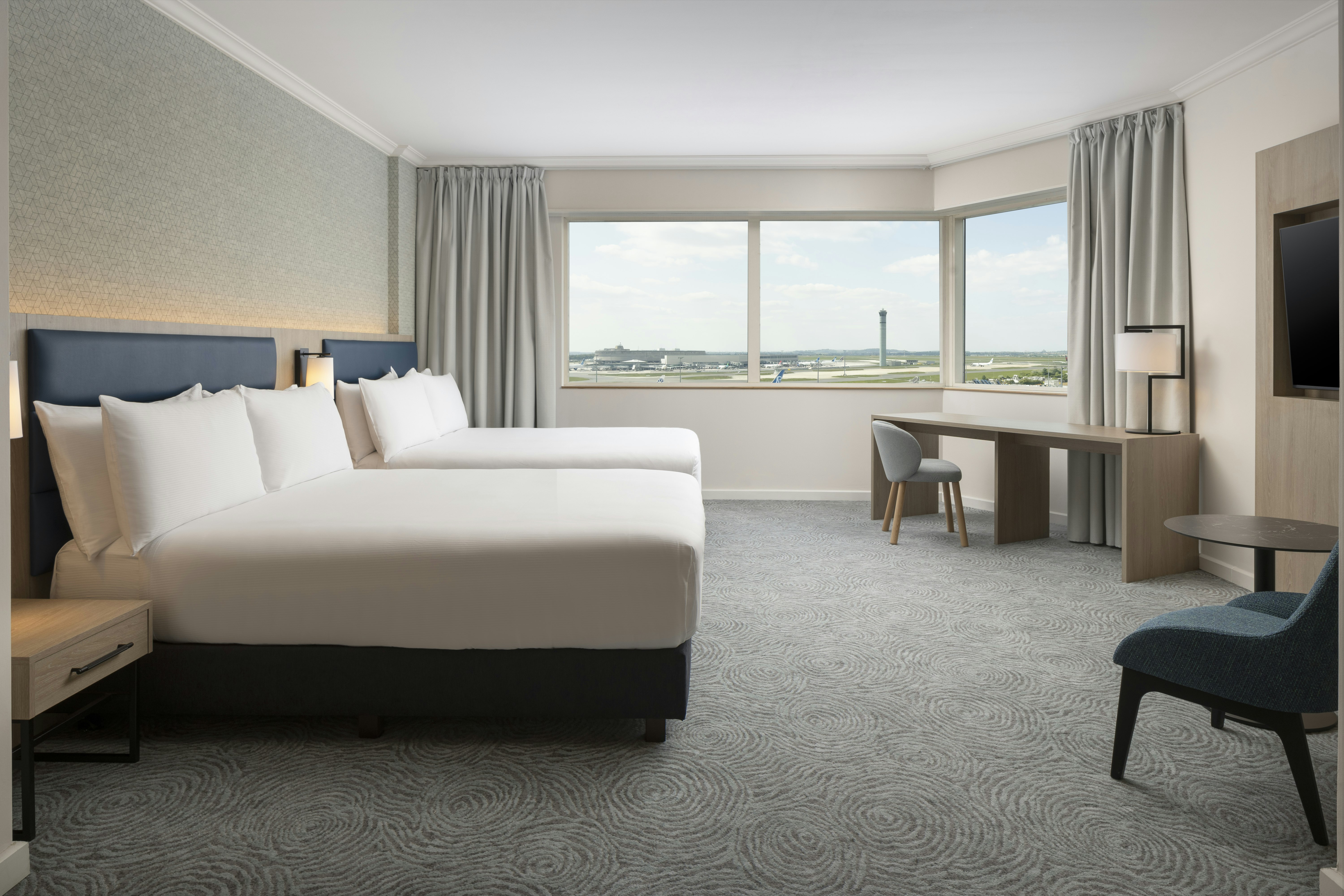 EXECUTIVE, 2 QUEEN BEDS