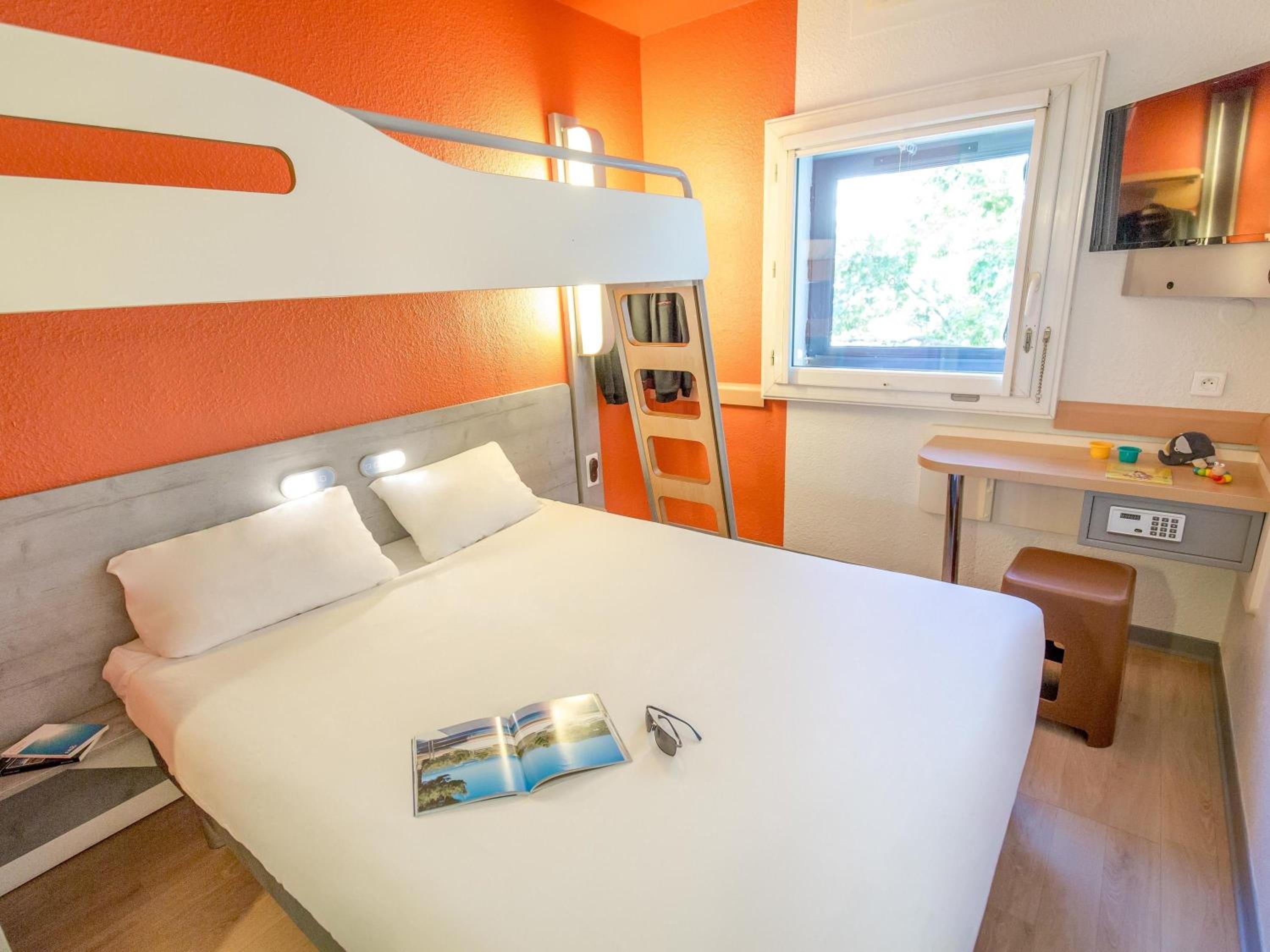 Room, Triple, Bunk Bed