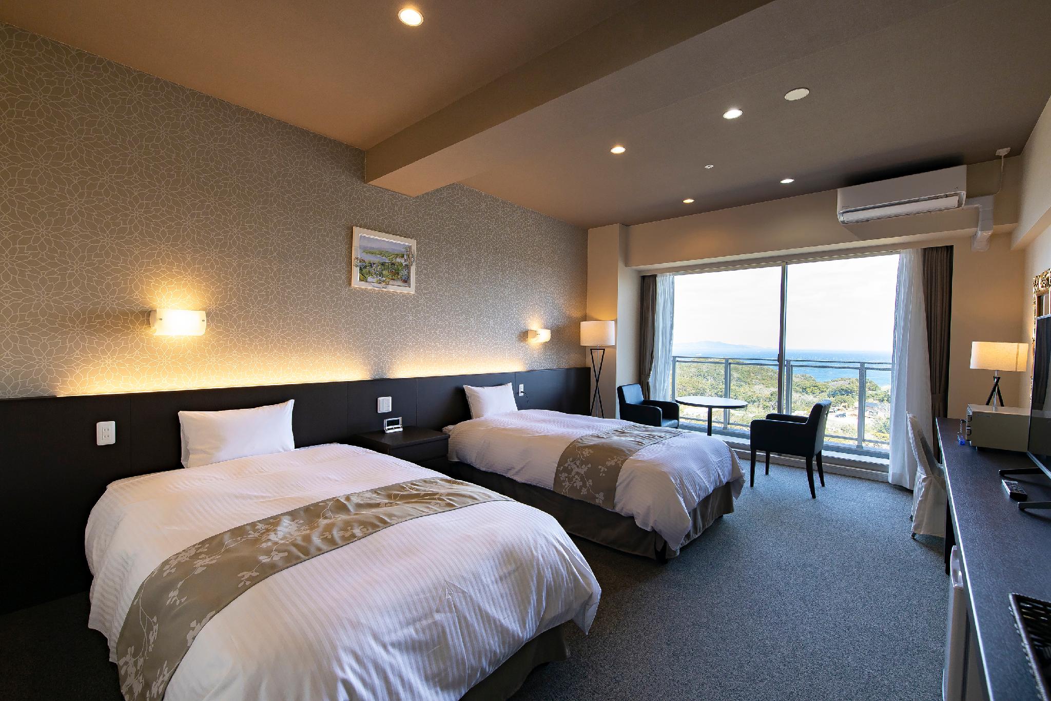 Moderate, Twin Beds, Mountain View, Ocean View, Night View, Annex