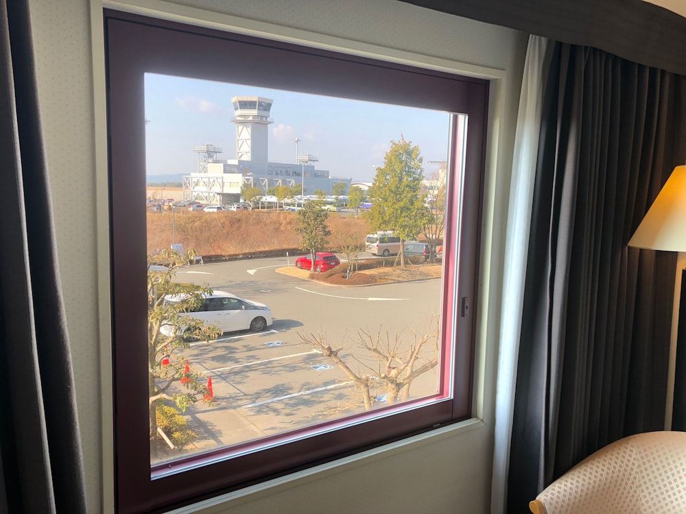 Hiroshima Airport 28/60
