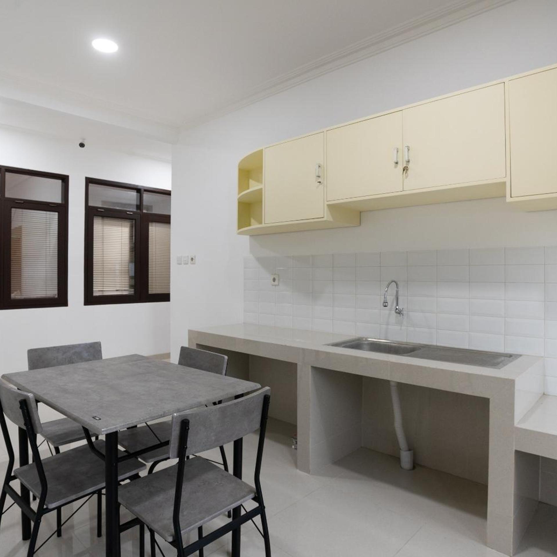 Hotel O Hegarbudhi Residence 39/49