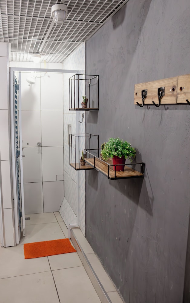 Soul Hostel 5/50