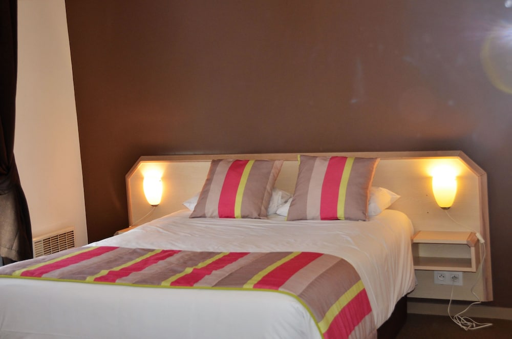 Brit Hotel Cherbourg Octeville 23/43
