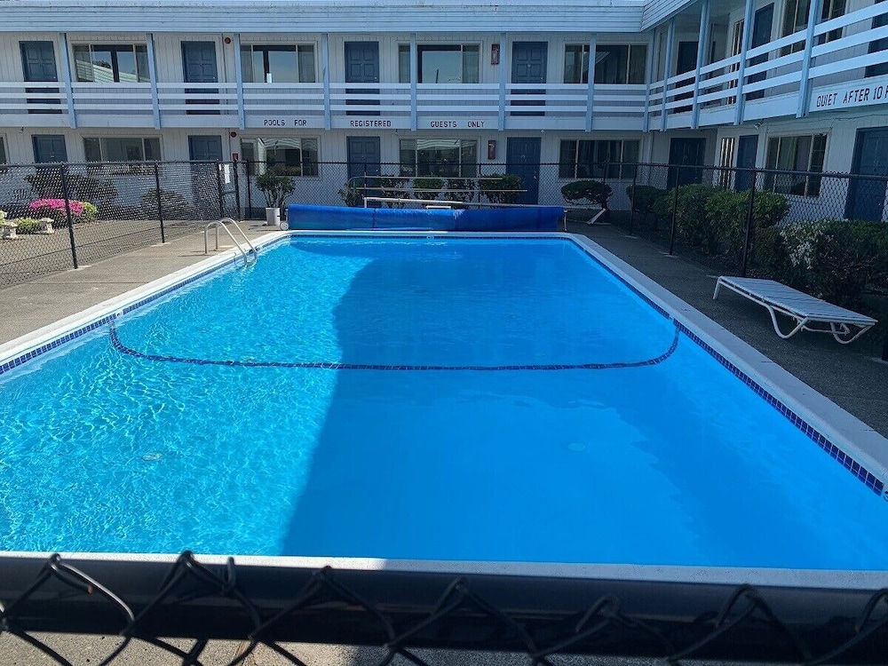 Travelodge by Wyndham Florence 32/53