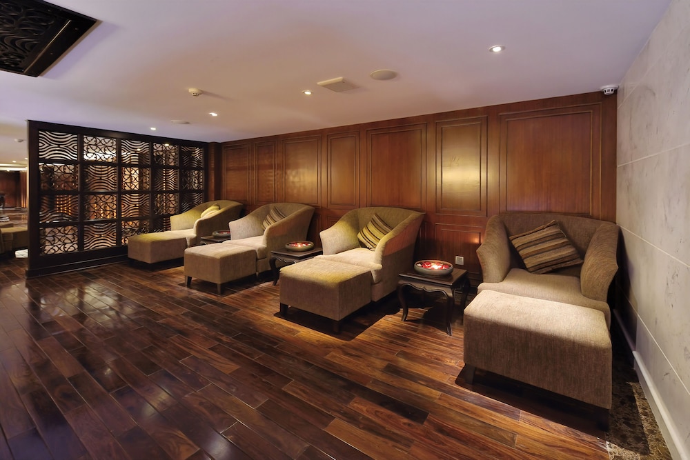 Paradise Suites Hotel 35/66