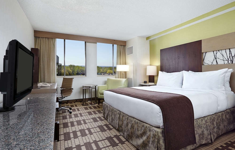 Hotel Silver Spring 8/40