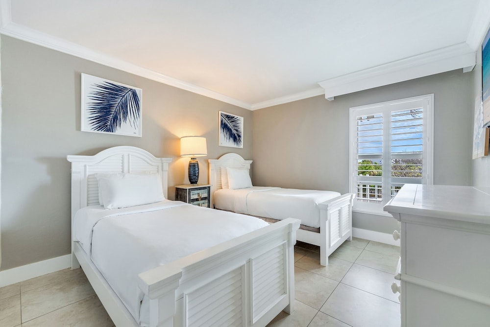 2 Bedrooms, Beach, Villa, King and Twin Beds, Sofa