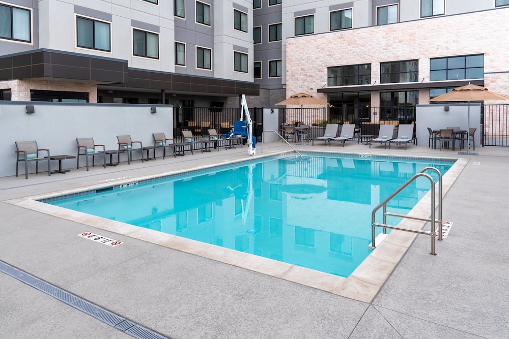 Residence Inn by Marriott Lancaster Palmdale 4/42