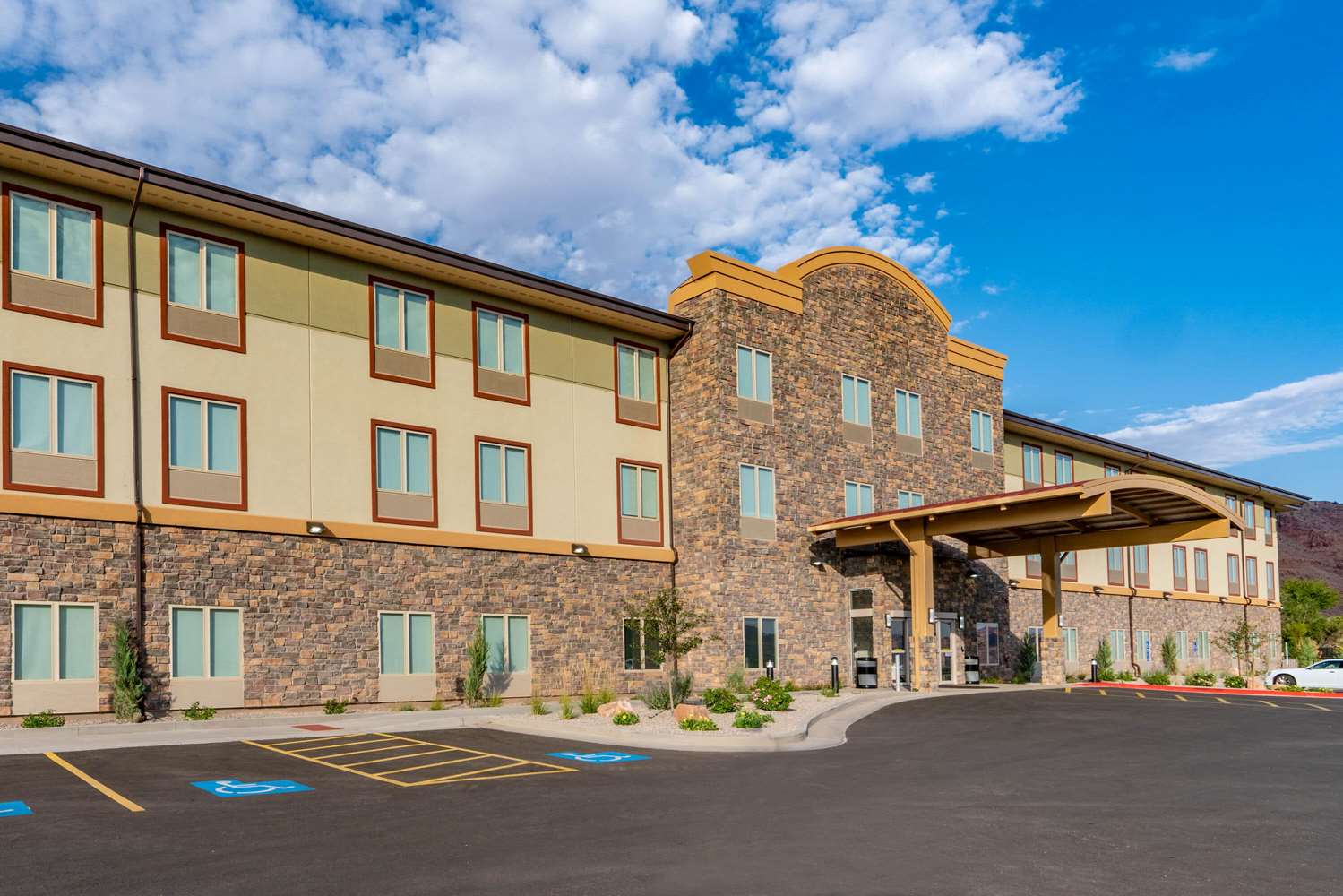 Wingate By Wyndham Moab 19/22