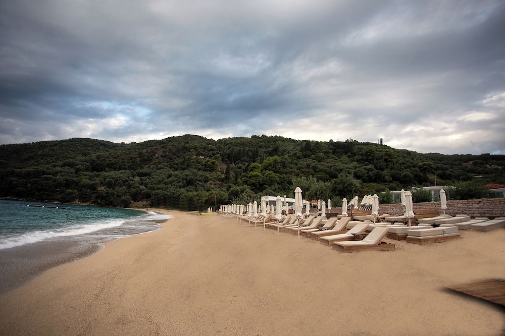 Enjoy Lichnos Bay Village Camping Hotel & Apartments 40/46
