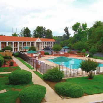 Rodeway Inn Forsyth near GA Public Safety Training Center 2/13