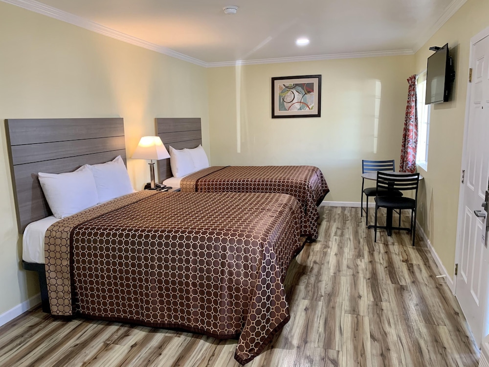 Estero Bay Motel 10/57