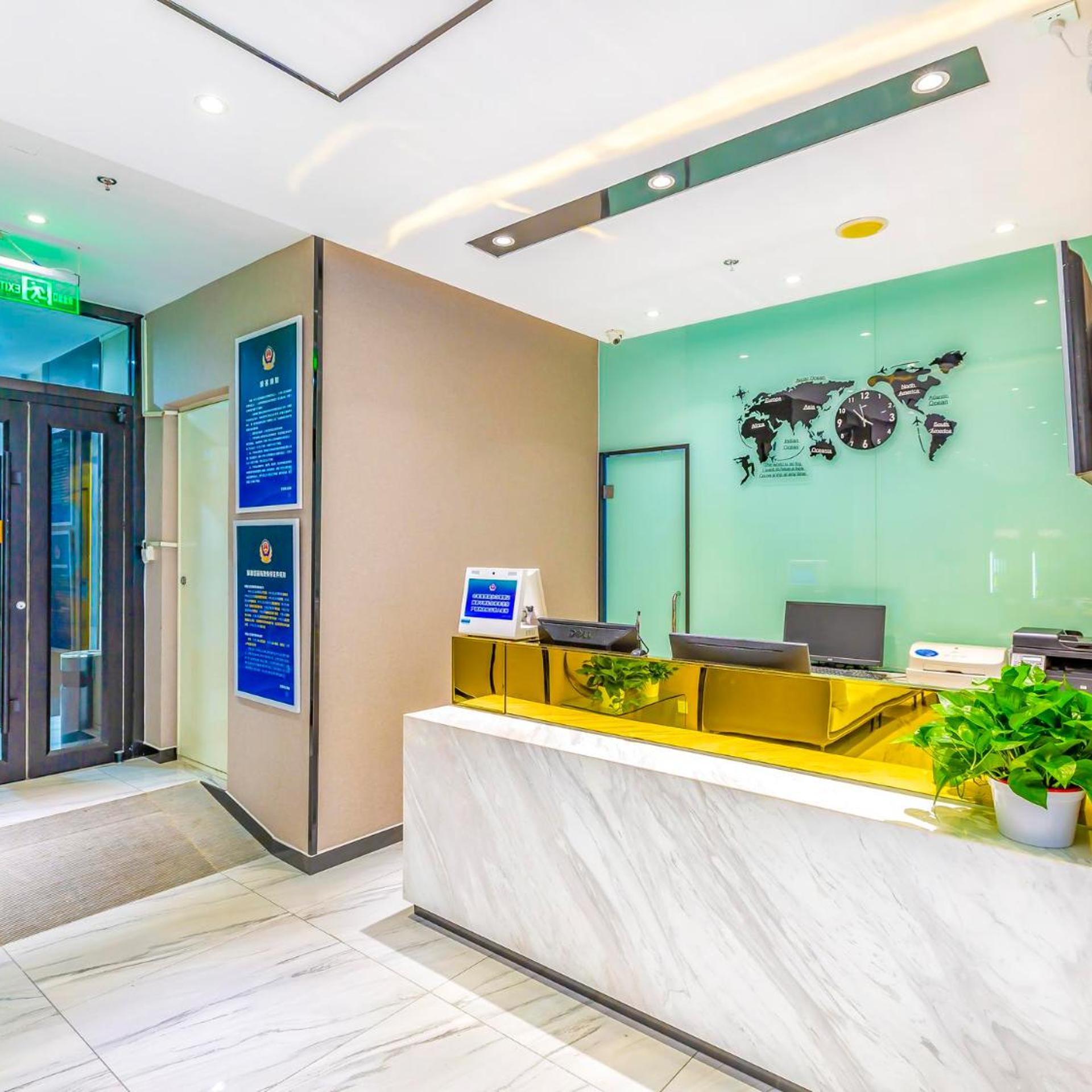 7 Days Inn (Beijing Zhongguancun Renmin University of China) 8/30