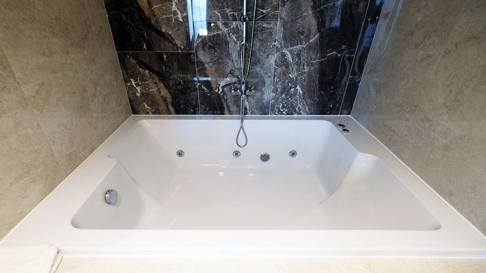 Esila Hotel 46/50