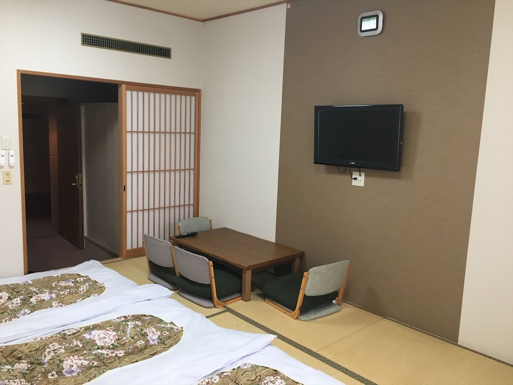 Nanki Shirahama Resort Hotel (ex Asahi Resort Hotel Shirahama) 12/39