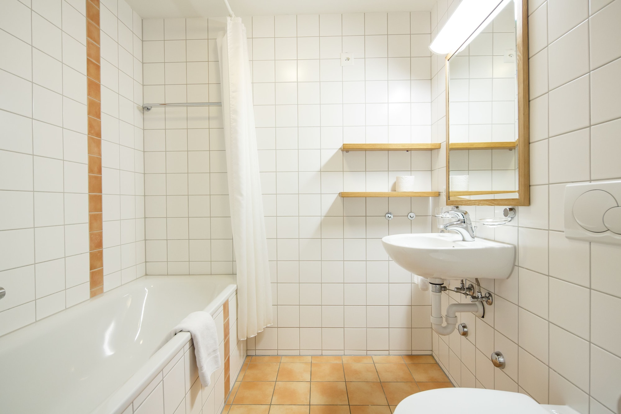 5 Rooms, Suite, Apartment, Double and Twin Beds
