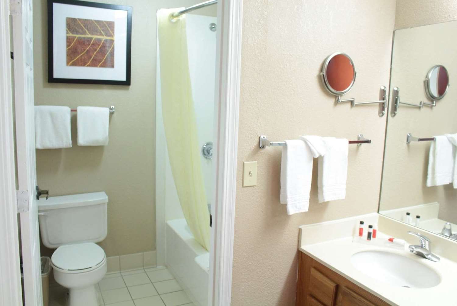 Hawthorn Suites By Wyndham Wichita East 35/35
