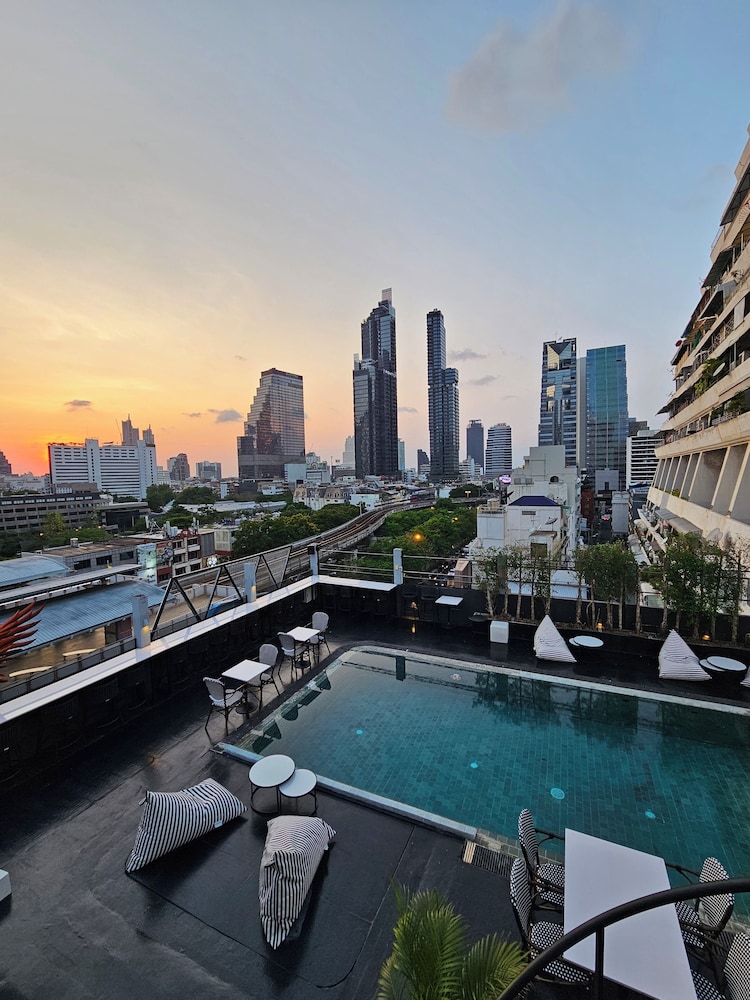 Sora Hotels Silom 63/68