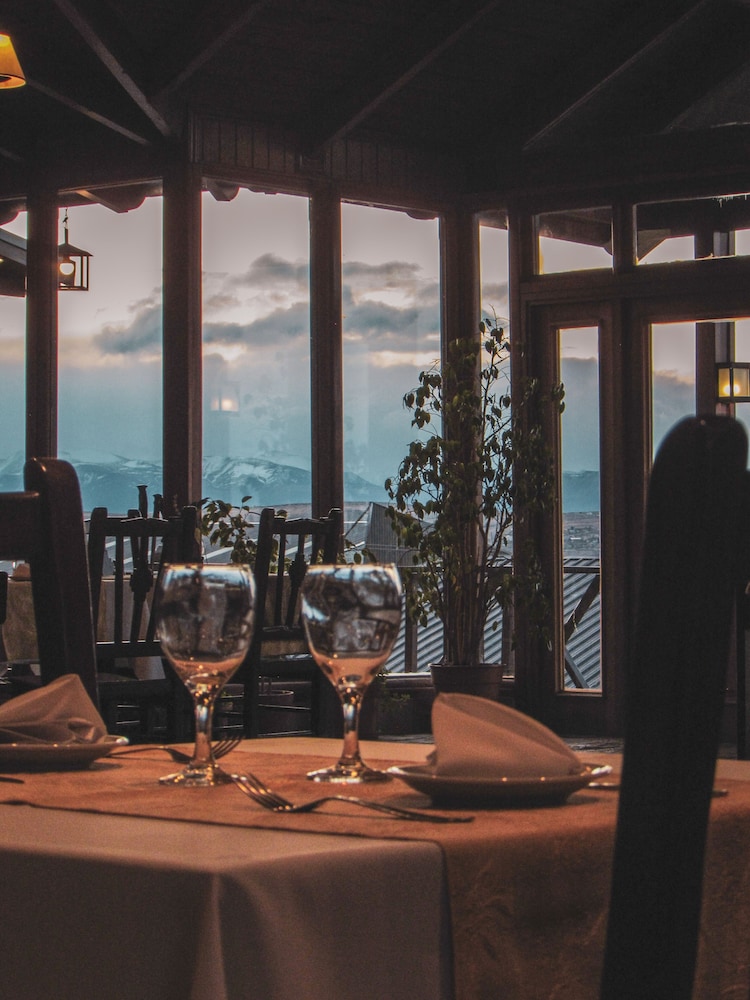 La Cantera Boutique Hotel Calafate 46/60