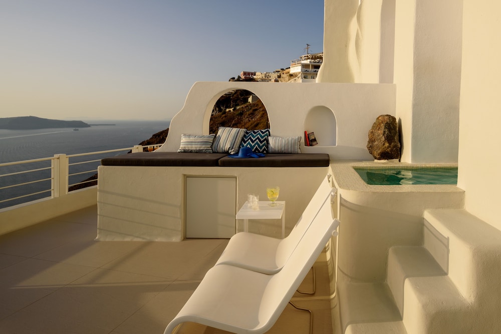 Nefeles Luxury Suites 38/49