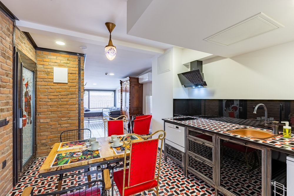 Villa Pera Suite Hotel 53/81