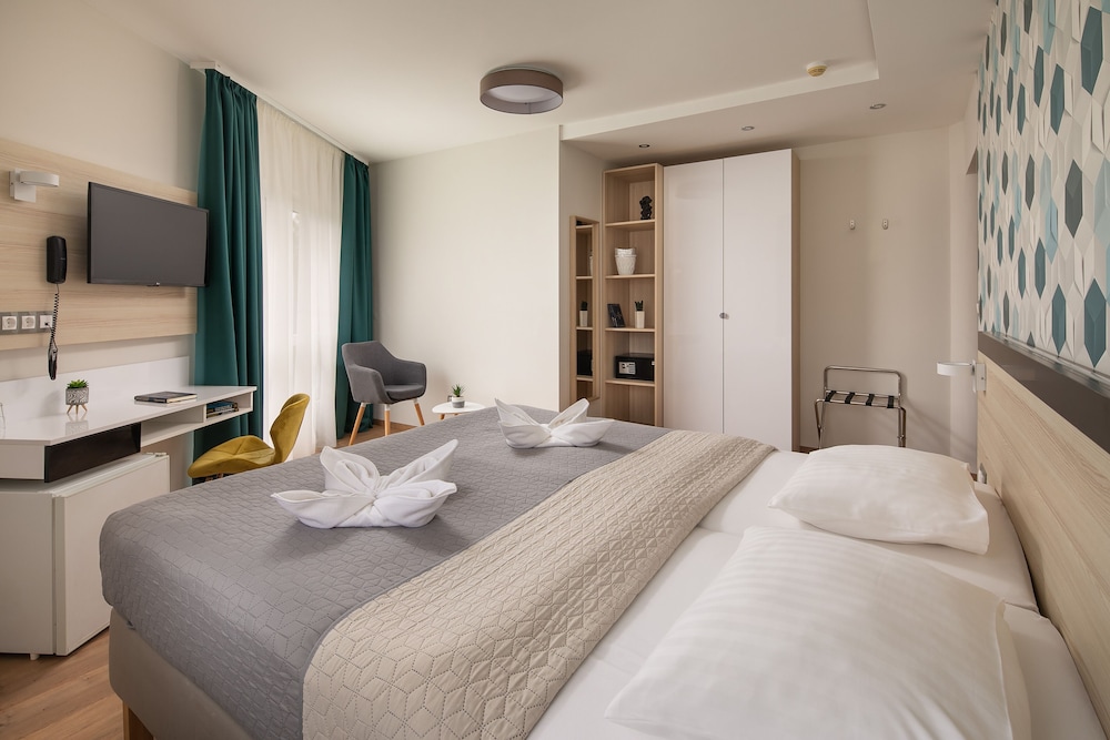 Minotel Kristaly 4/36