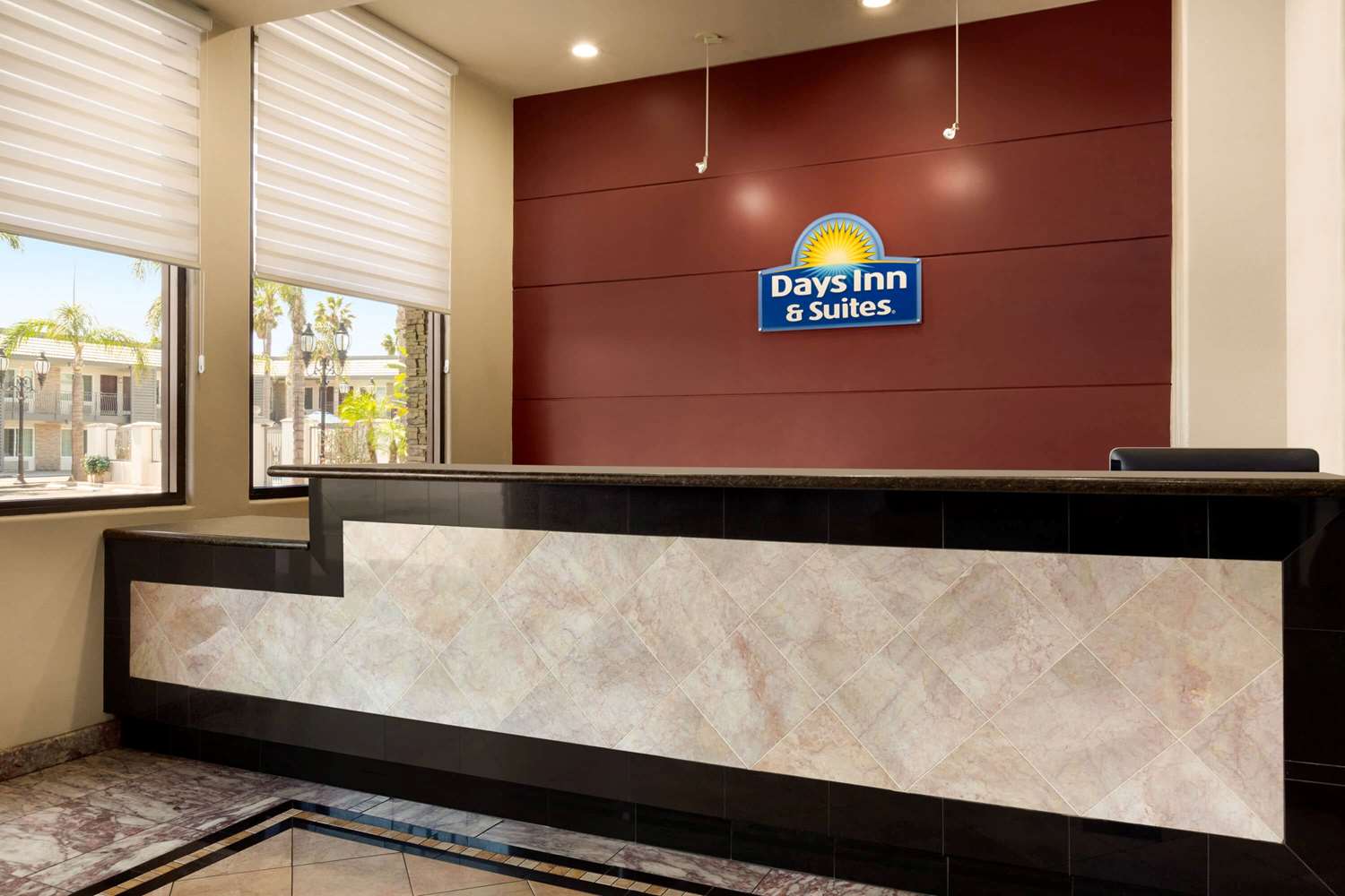 Lobby at Days Inn & Suites By Wyndham Anaheim At Disneyland Park, ANAHEIM - CA