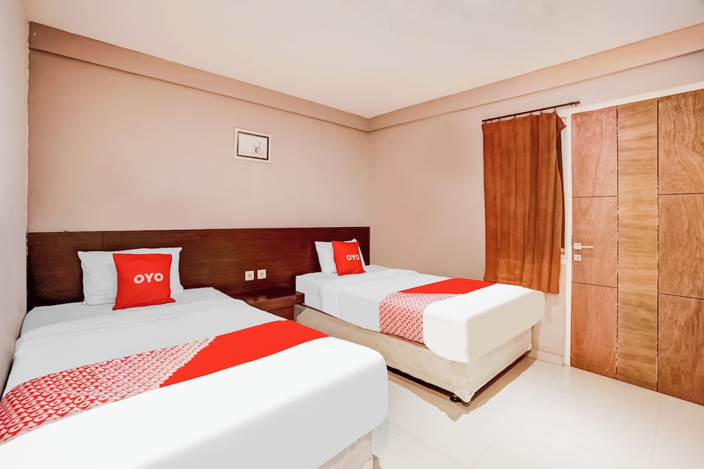 Hotel O Siwalankerto Near Surabaya Carnival 31/47
