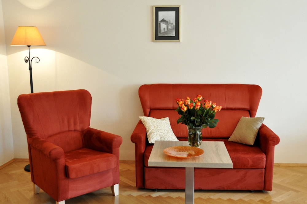 Hotel Santi 31/56