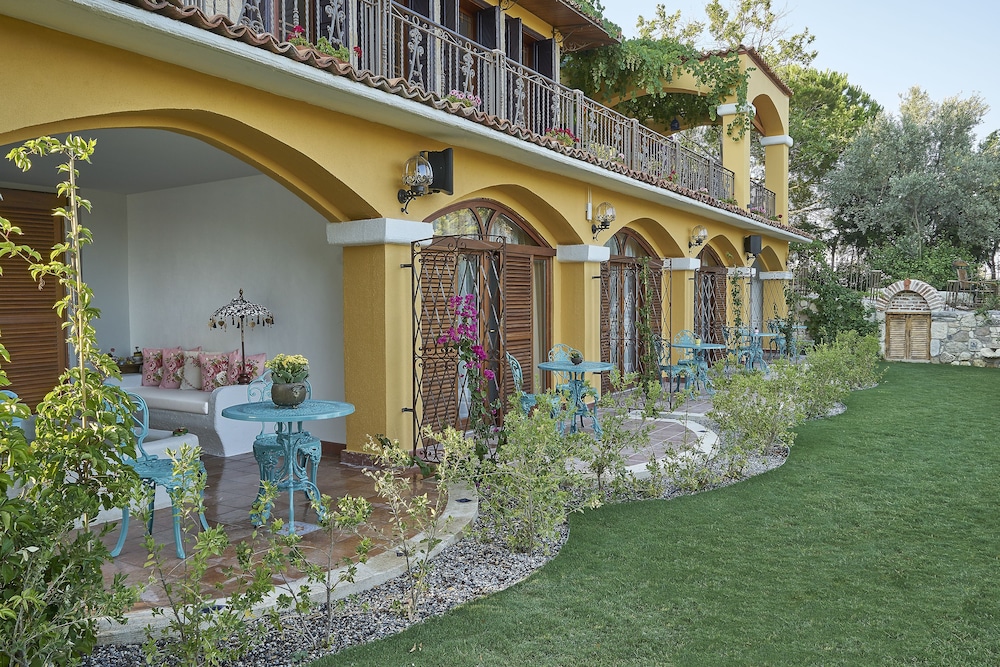 Villa Taraca Alacati Romantik Hotel 41/50