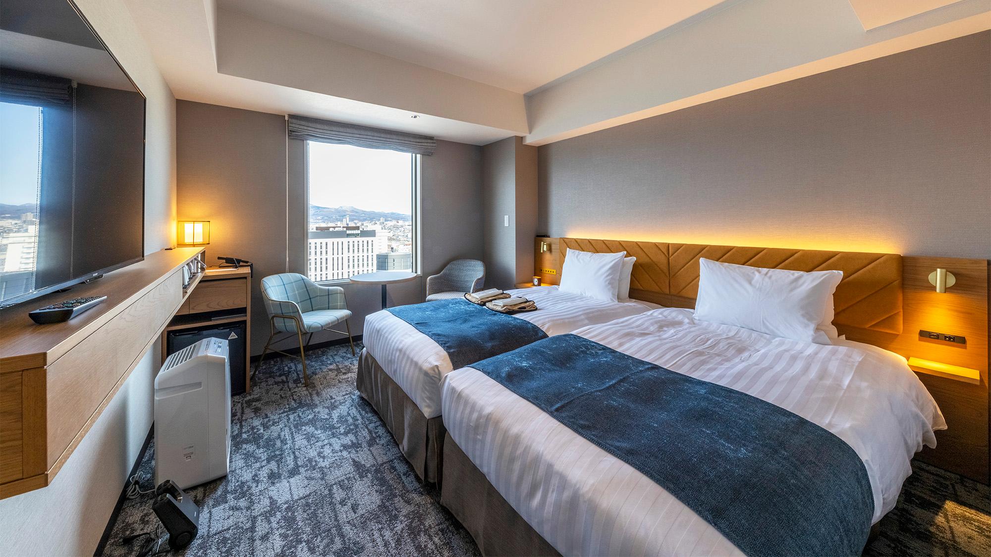 Hollywood, Twin Beds, Laundry