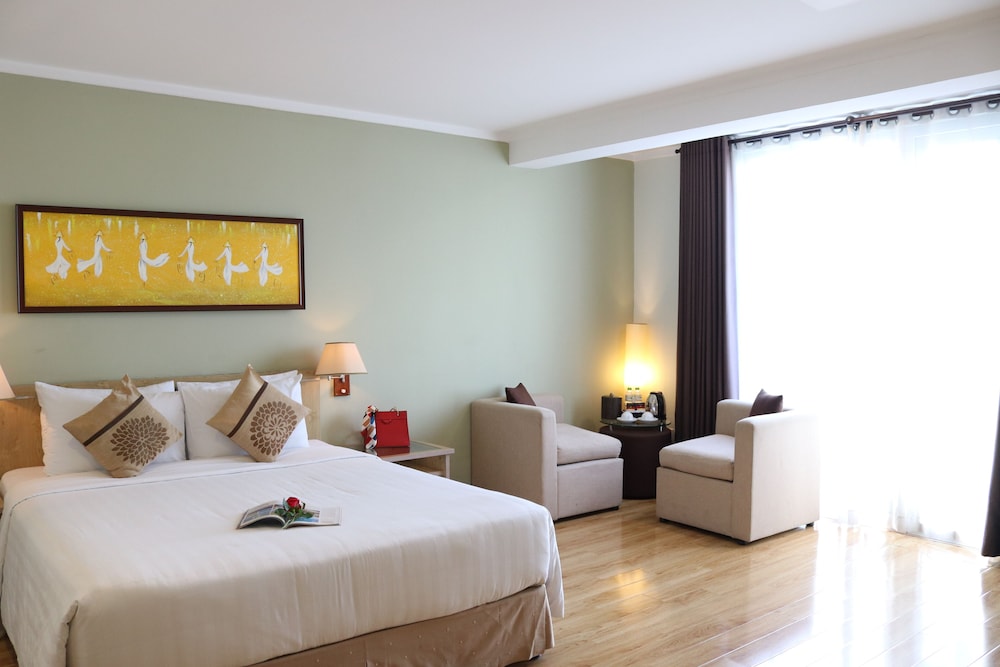 غرفة ديلوكس بسرير مزدوج بإطلالة على المتنزه، Vien Dong Hotel 2/4