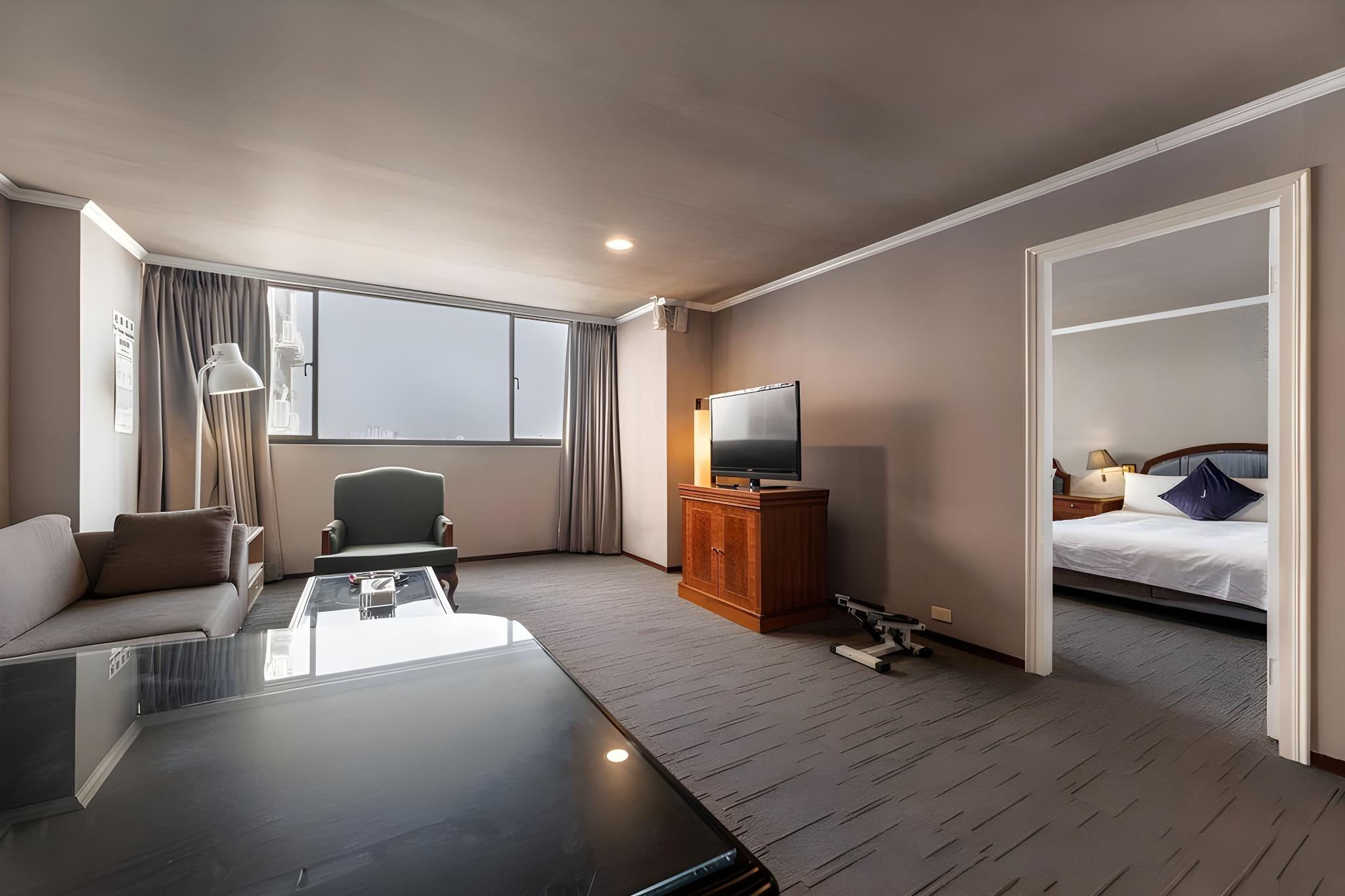 City, Suite, 2 Double Beds