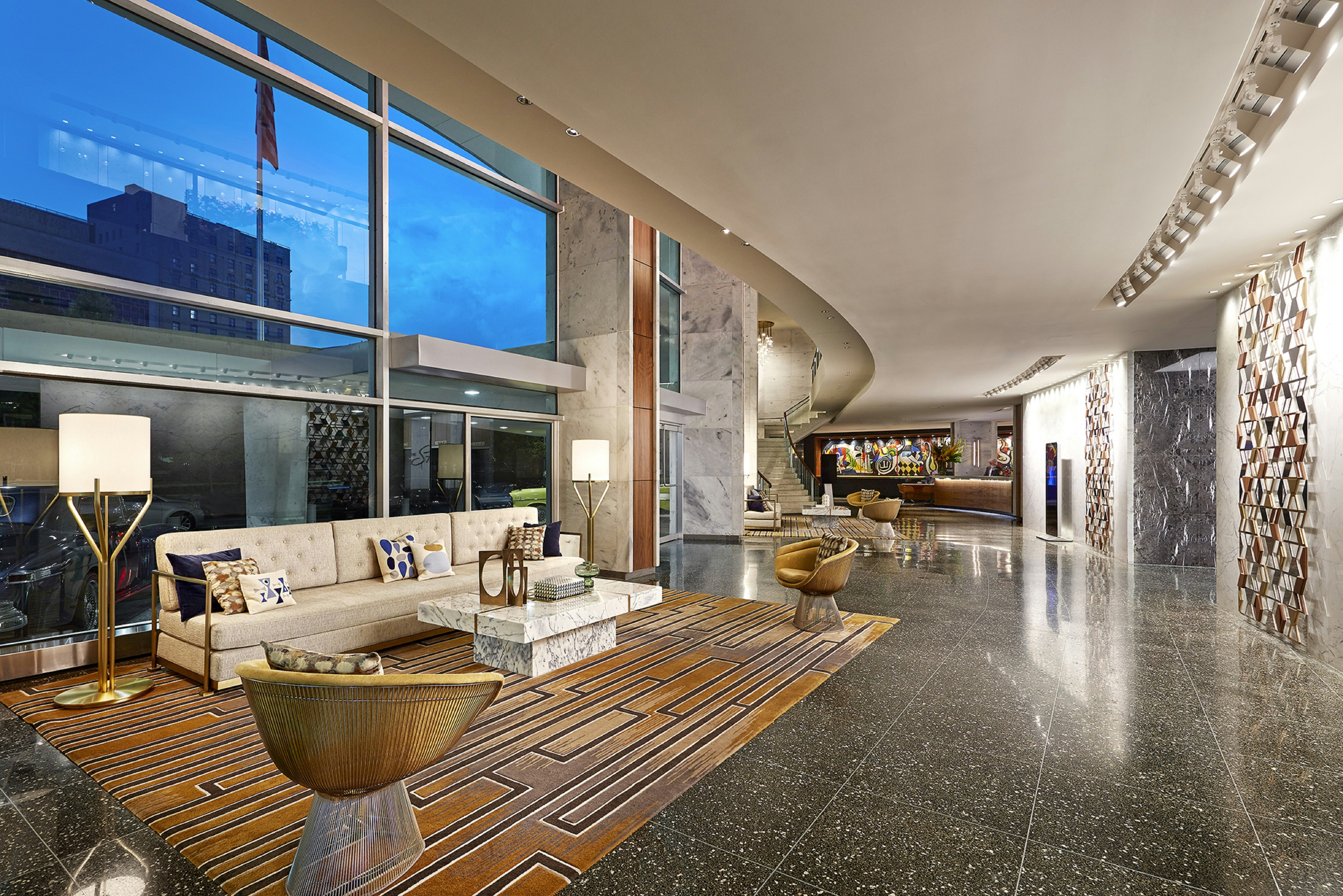 The Statler Dallas Curio Collection By Hilton 18/50