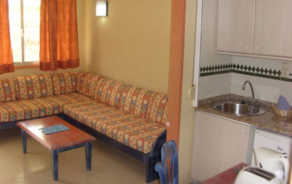 Hovima Jardin Caleta 50/50