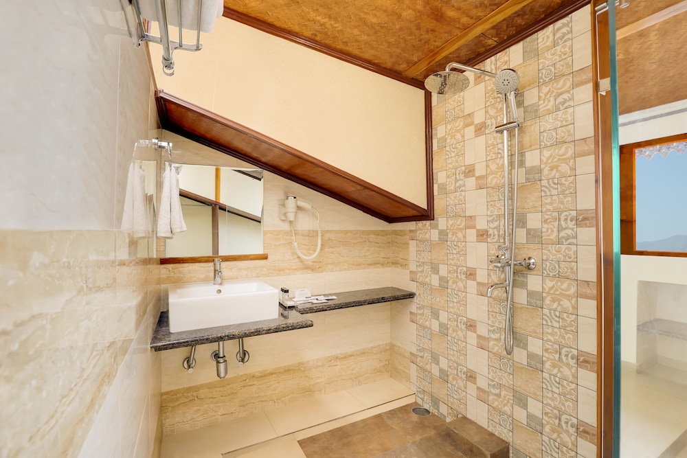 Summit Hermon Hotel & Spa 47/48