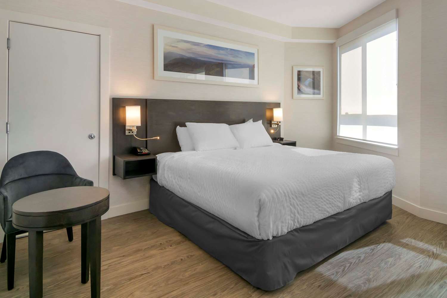 Efficiency, King Bed