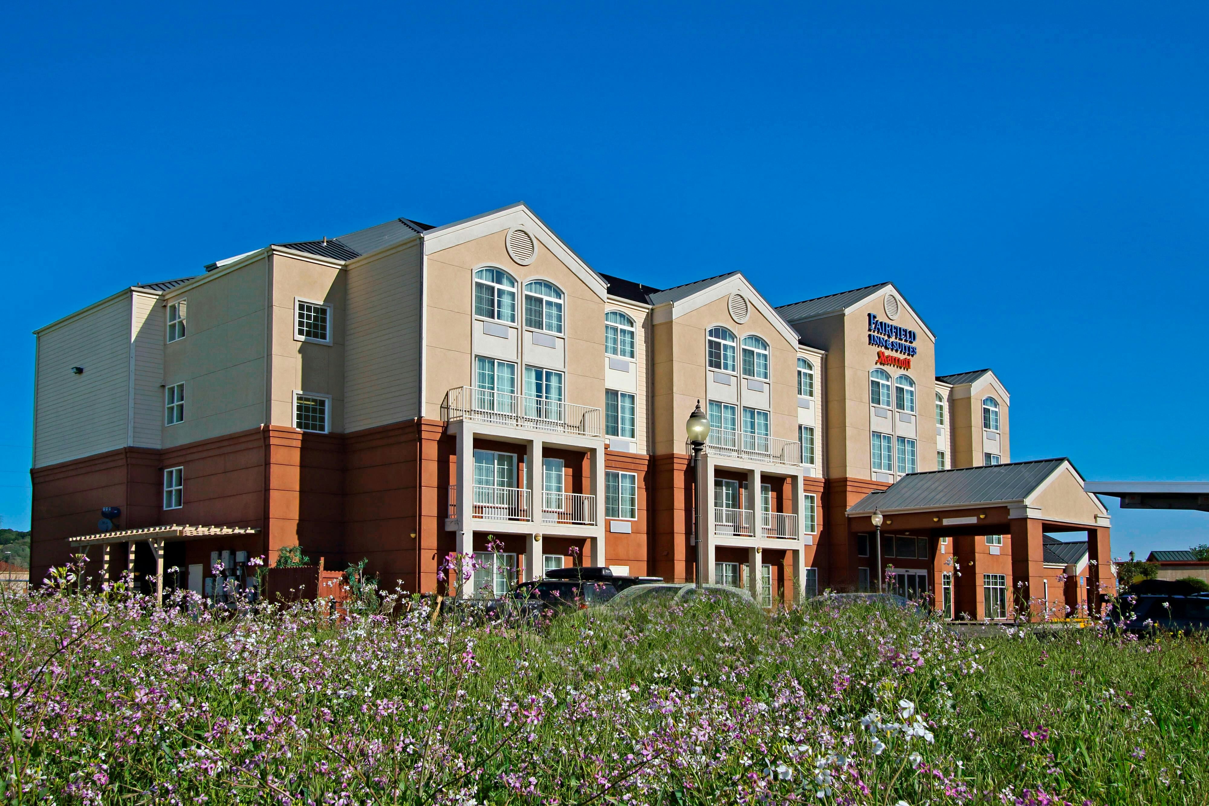 Fairfield Inn And Suites By Marriott Fairfield Napa Valley 1/9