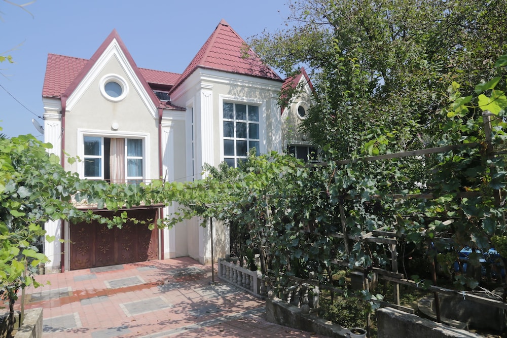 Guest House Caucasus 43/48