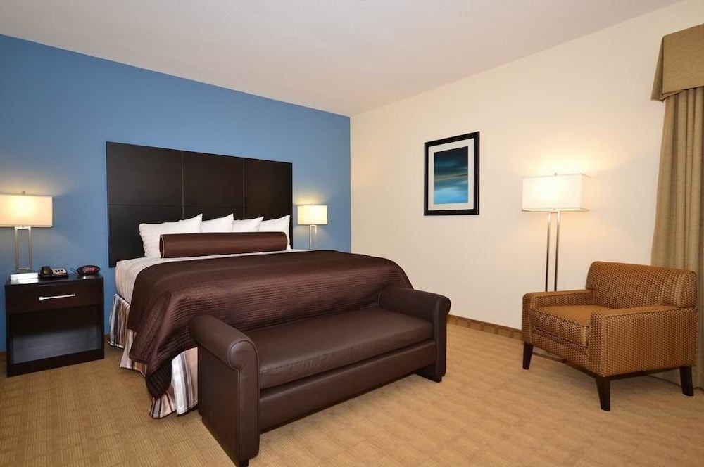 Best Western Plus Lytle Inn and Suites 17/29