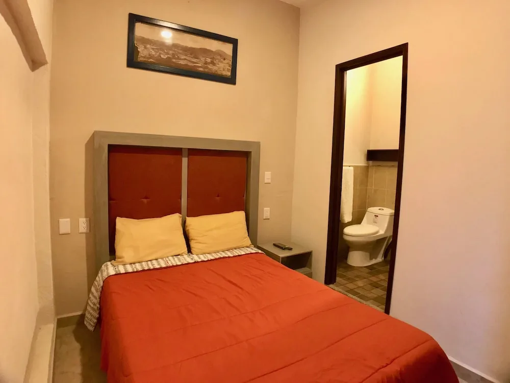 Hotel Casa Autora 40 12/24