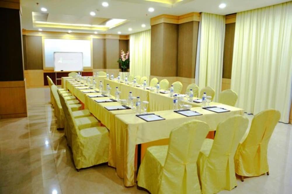 Nagoya Hill Hotel Batam 41/44