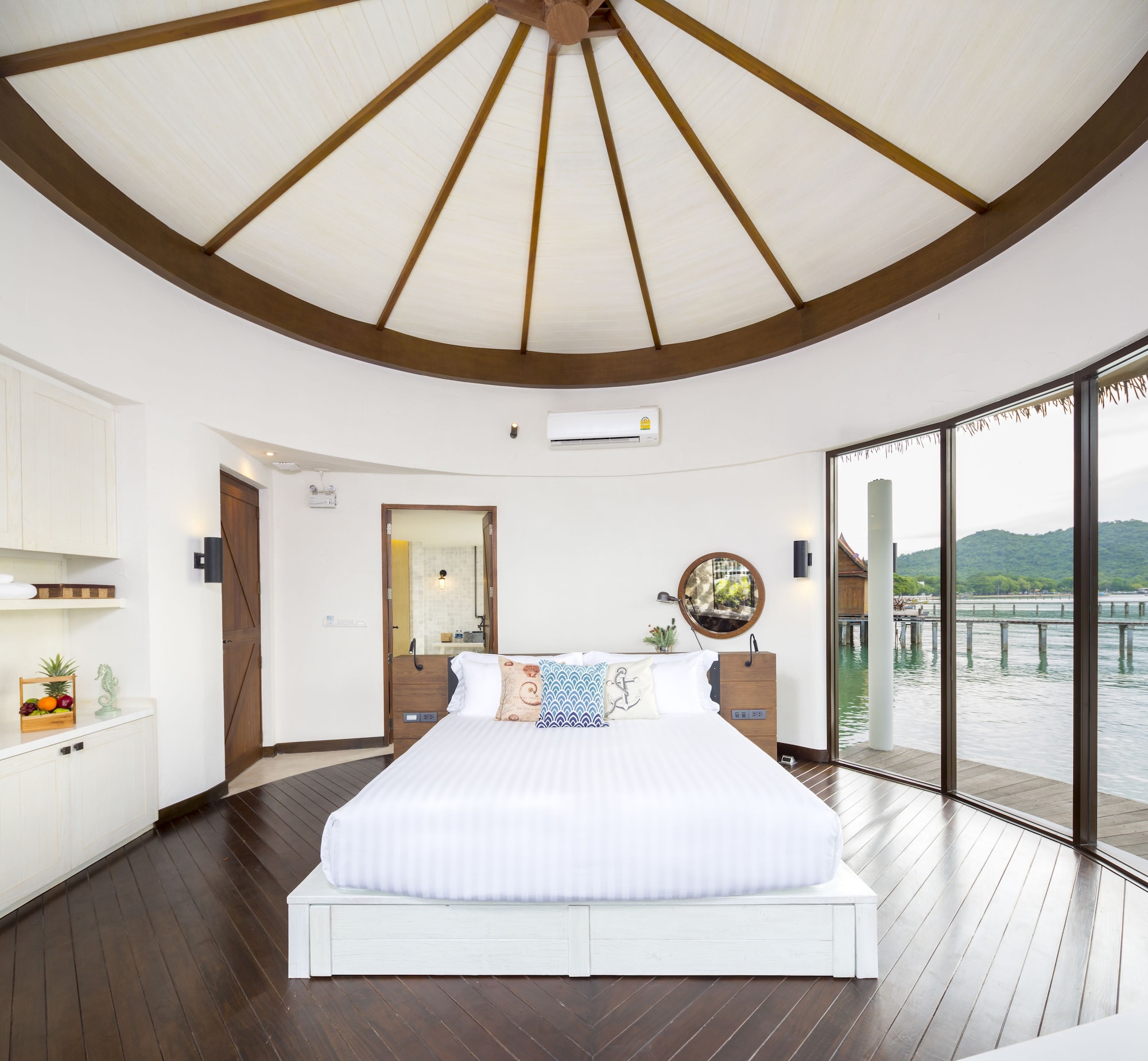 Ocean Villa, King Bed